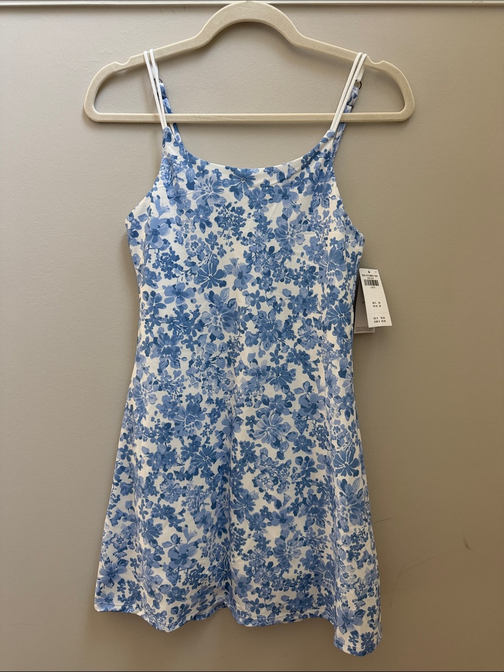 NWT Abercrombie Girls' Blue Floral Active Dress Size 13/14
